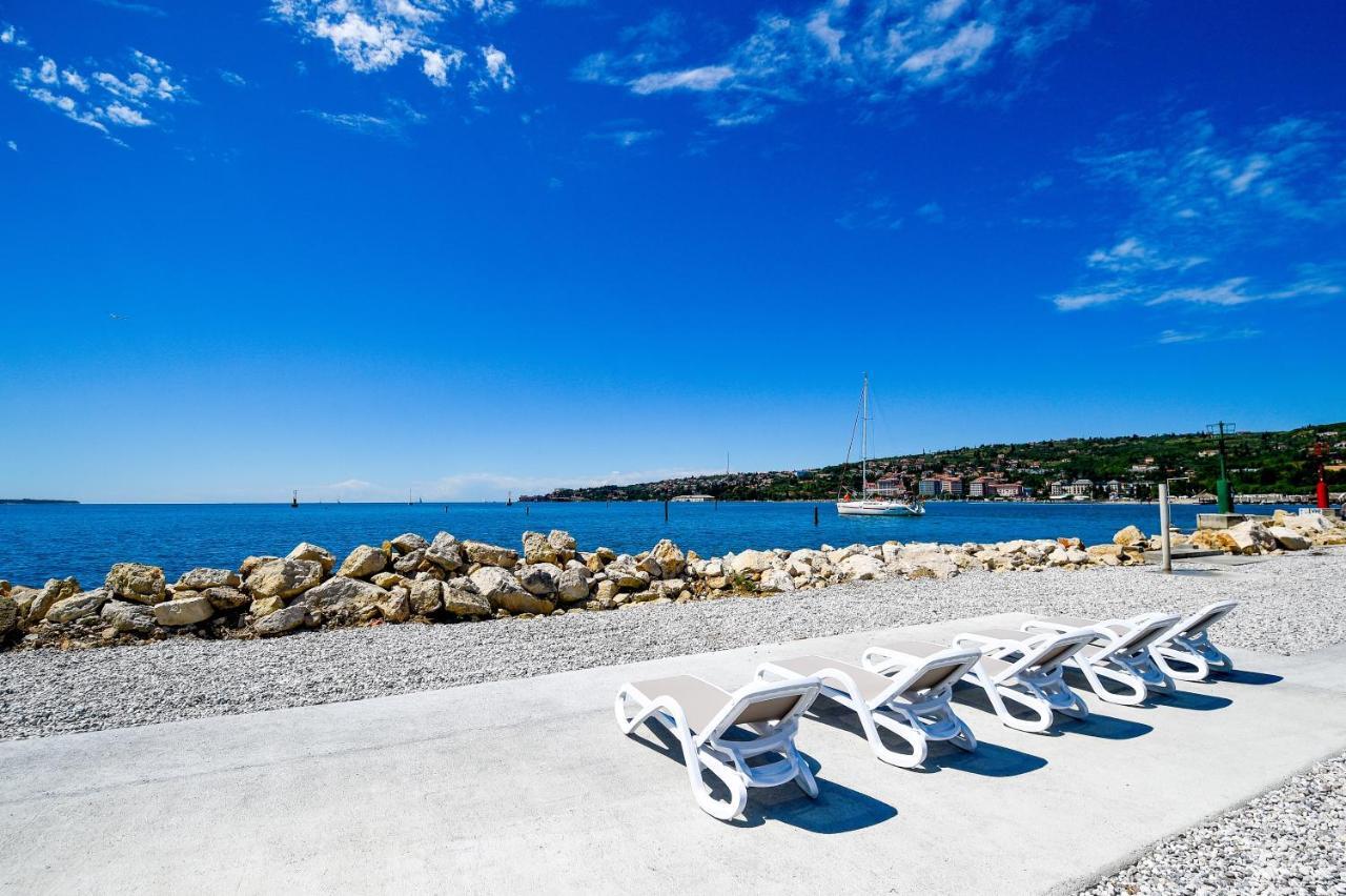 Floating House Blue Moon Villa Portorož Kültér fotó